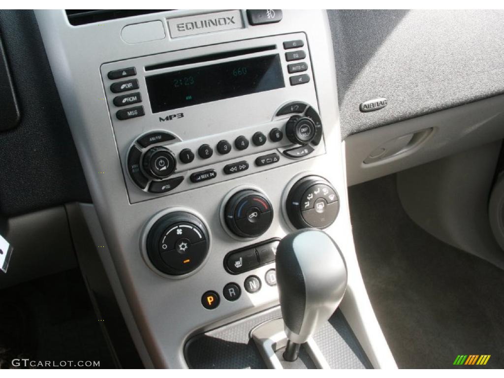 2006 Equinox LT AWD - Black / Light Gray photo #23