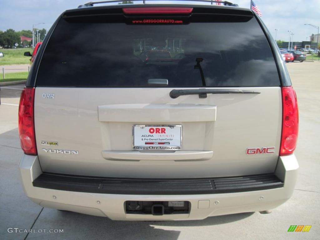2007 Yukon SLT - Gold Mist Metallic / Light Tan photo #6