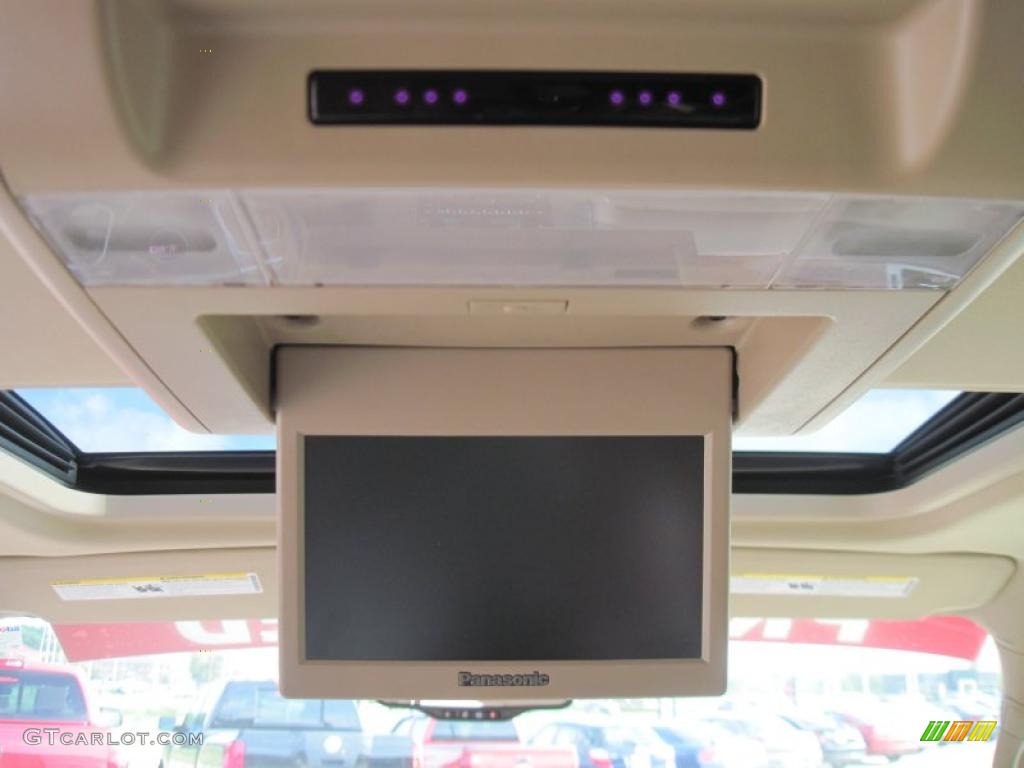 2007 Yukon SLT - Gold Mist Metallic / Light Tan photo #13