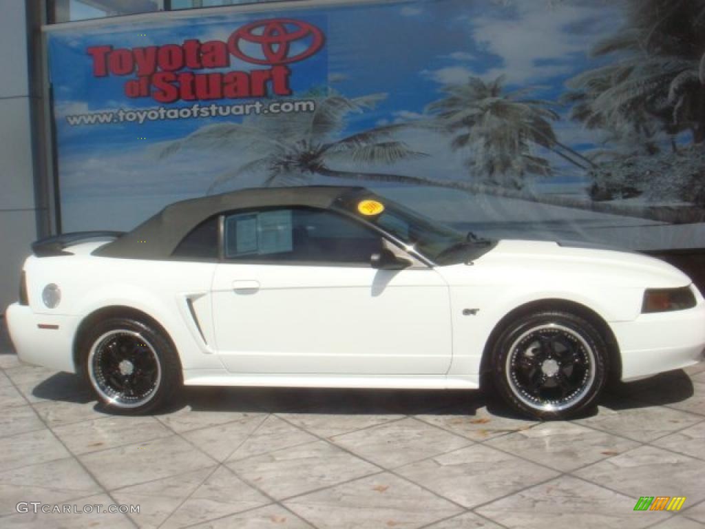 2000 Mustang GT Convertible - Crystal White / Medium Parchment photo #1