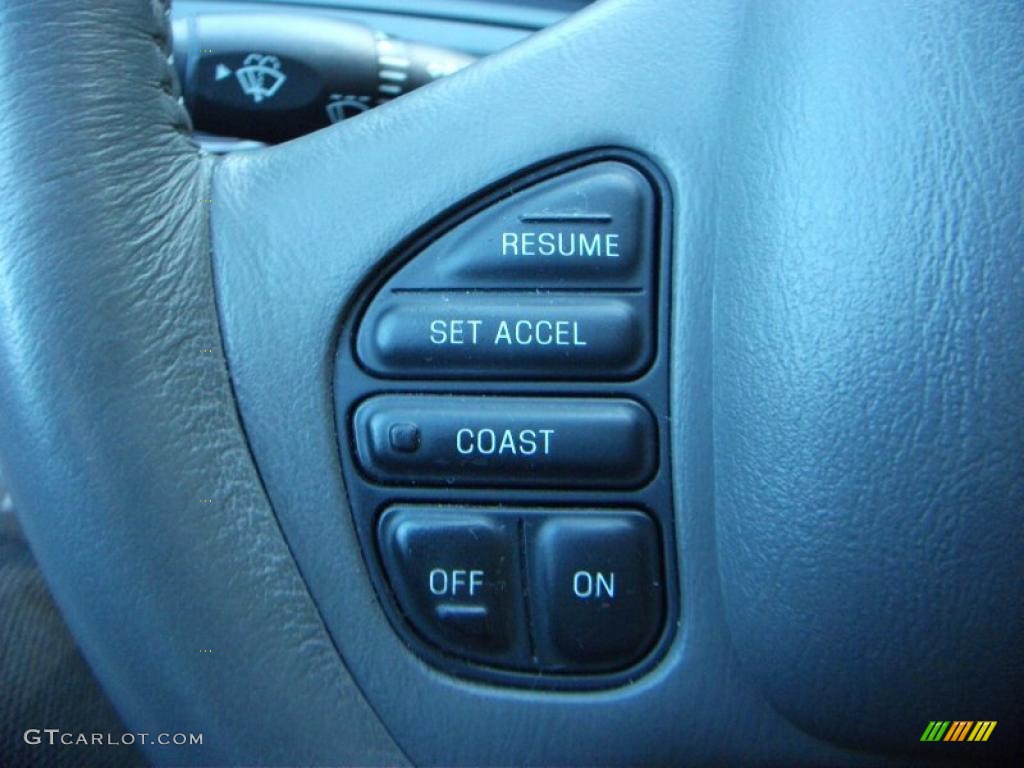 2004 Grand Marquis LS - Silver Birch Metallic / Light Flint photo #13