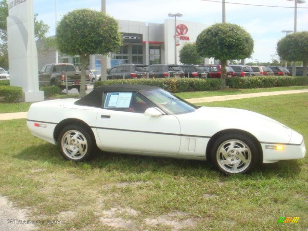 1990 Corvette Convertible - White / Red photo #22