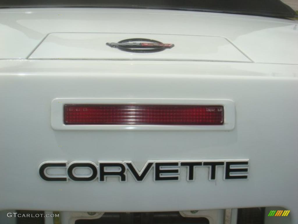 1990 Corvette Convertible - White / Red photo #23