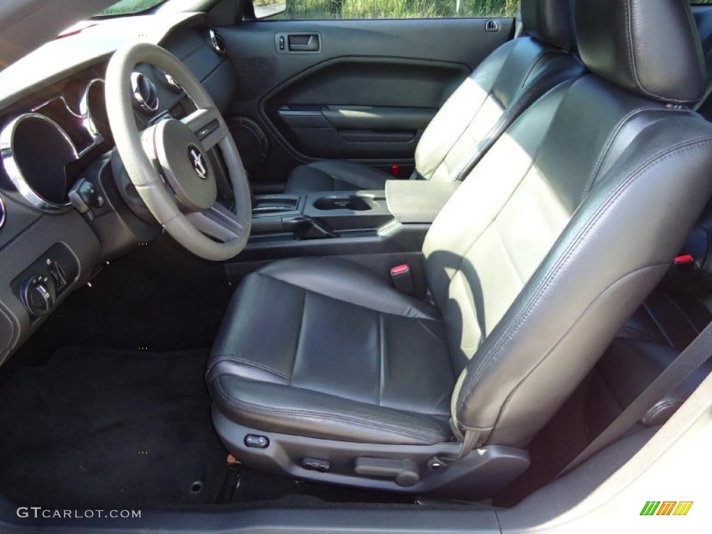 2005 Mustang V6 Premium Coupe - Satin Silver Metallic / Dark Charcoal photo #5