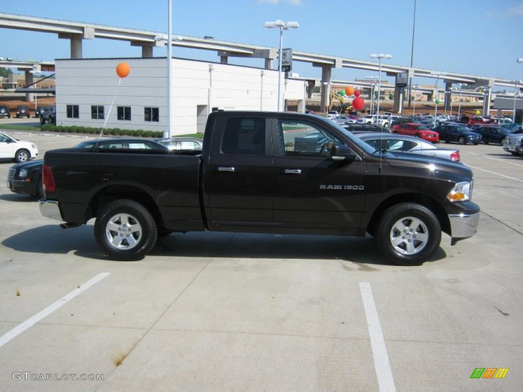 2011 Ram 1500 SLT Quad Cab 4x4 - Rugged Brown Pearl / Light Pebble Beige/Bark Brown photo #6