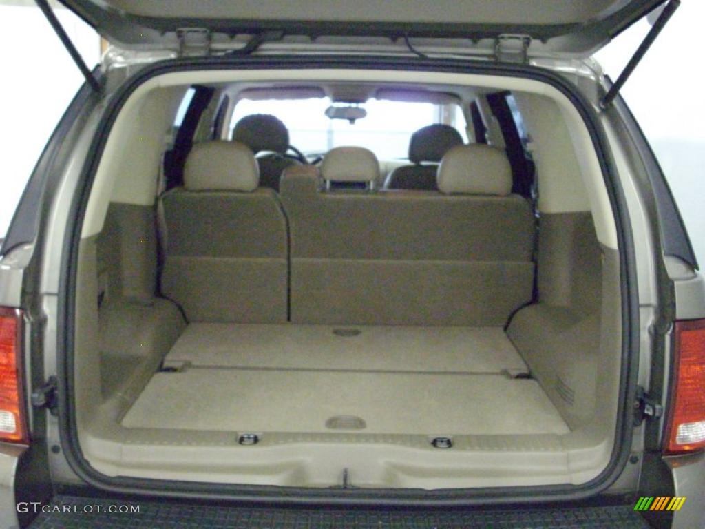 2004 Explorer XLT 4x4 - Mineral Grey Metallic / Graphite photo #5