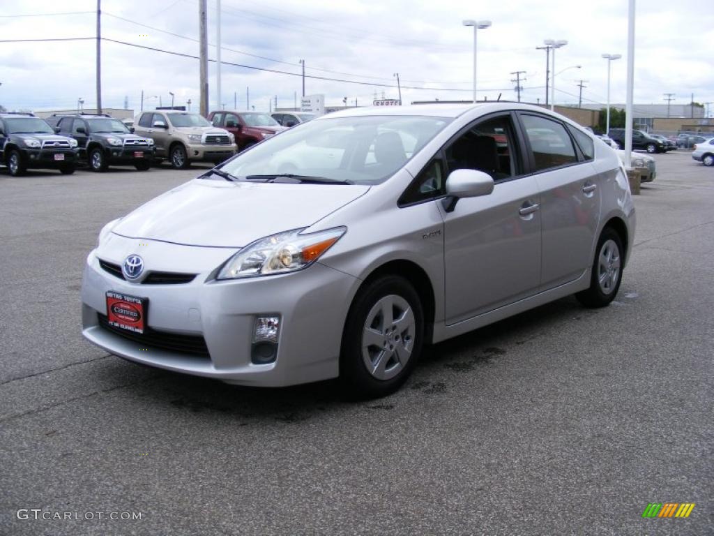 2010 Prius Hybrid III - Classic Silver Metallic / Dark Gray photo #7