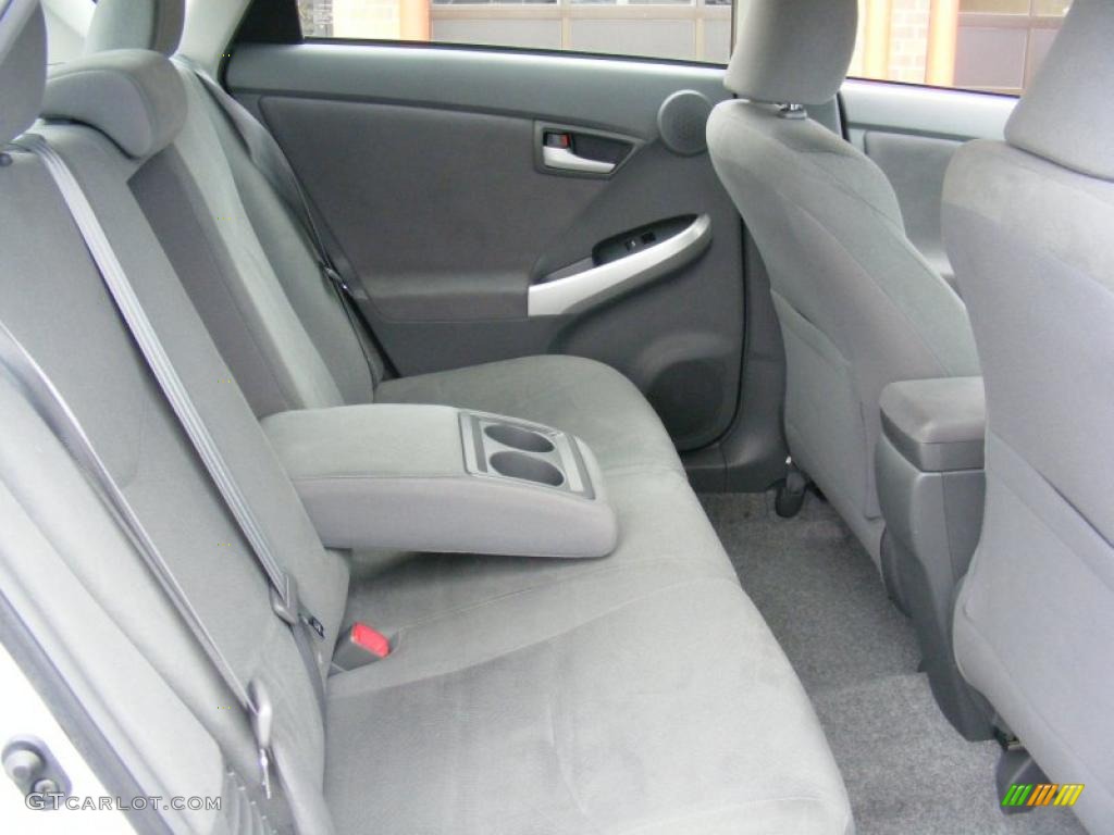 2010 Prius Hybrid III - Classic Silver Metallic / Dark Gray photo #12