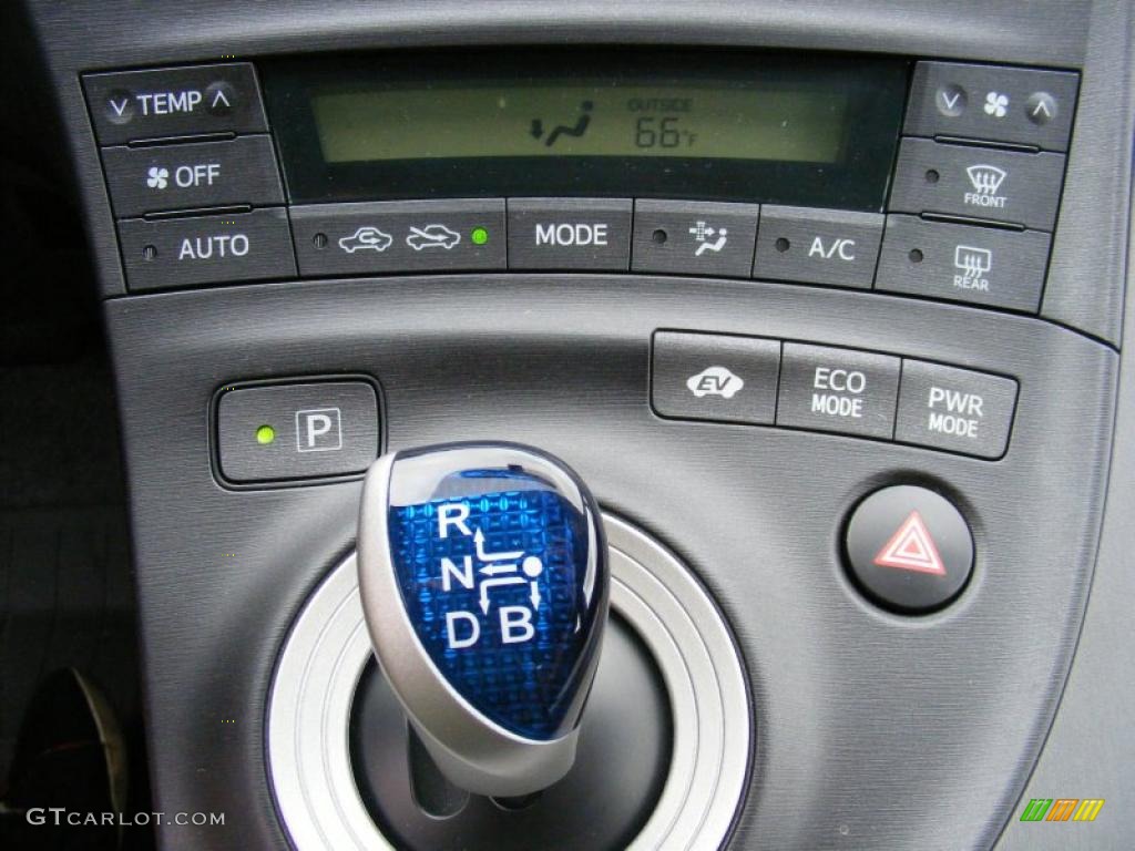 2010 Prius Hybrid III - Classic Silver Metallic / Dark Gray photo #21