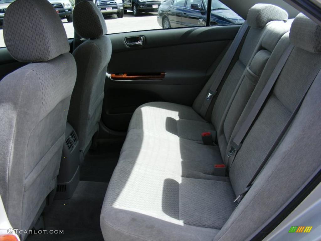 2003 Camry XLE - Lunar Mist Metallic / Stone photo #11