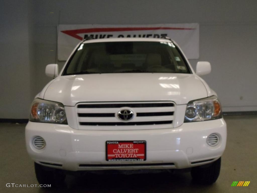 2004 Highlander V6 4WD - Super White / Ivory photo #2