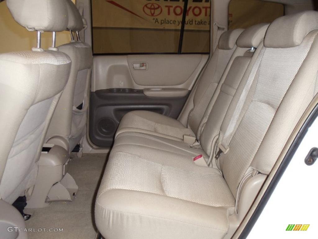 2004 Highlander V6 4WD - Super White / Ivory photo #20