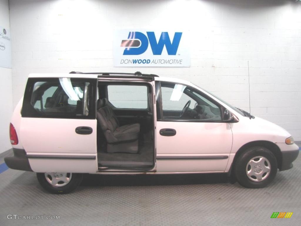 2000 Caravan  - Bright White / Mist Grey photo #3