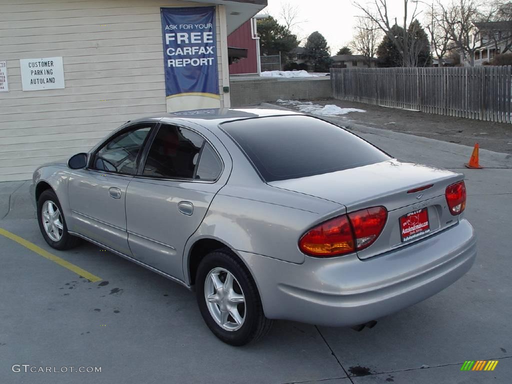 1999 Alero GL Sedan - Silver Mist Metallic / Pewter Gray photo #3