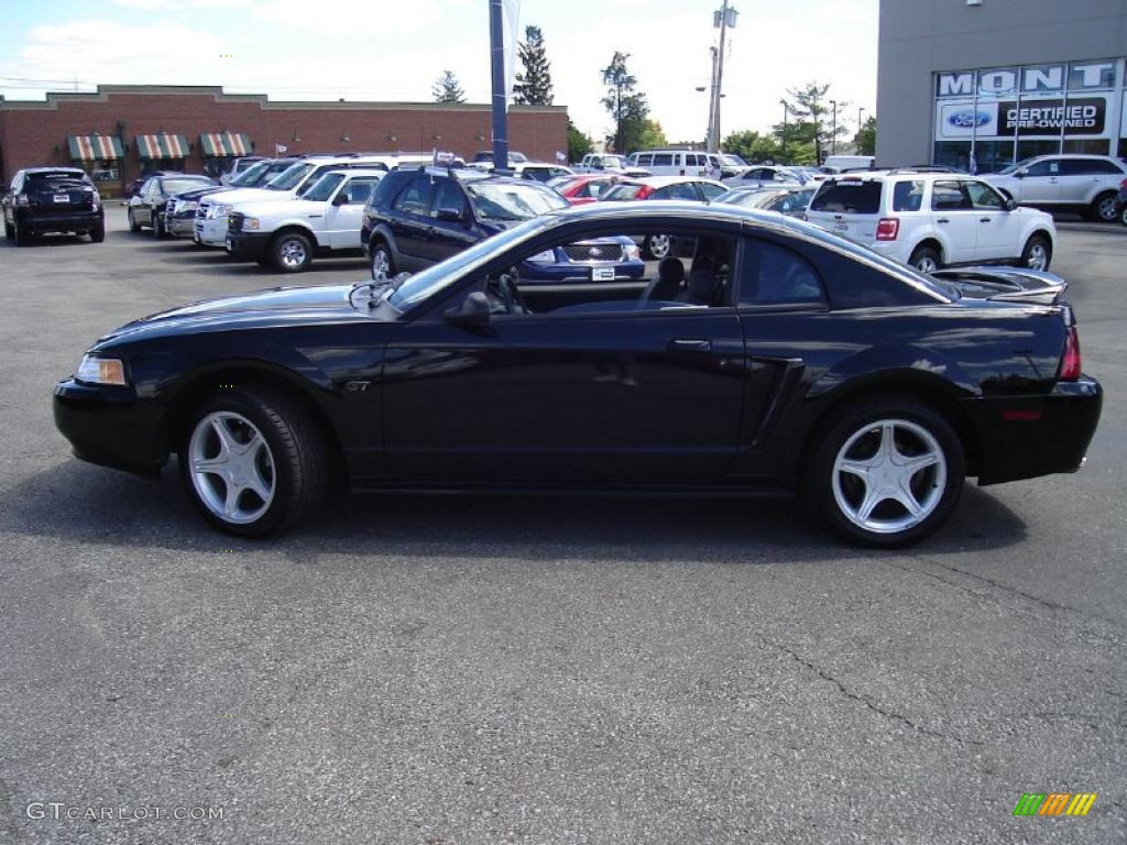 2000 Mustang GT Coupe - Black / Dark Charcoal photo #2