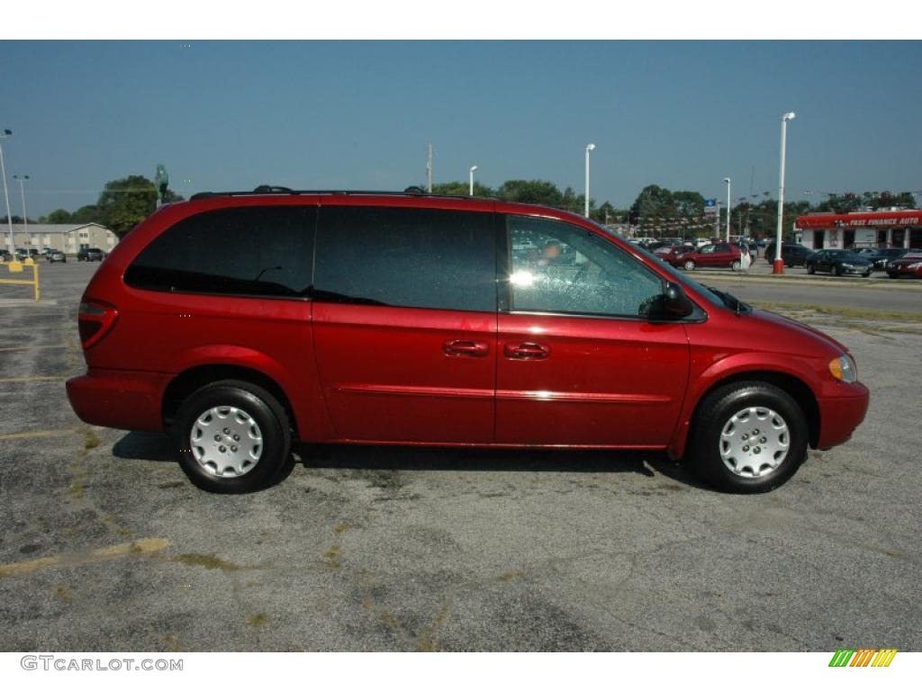 2003 Town & Country LX - Inferno Red Pearl / Taupe photo #8