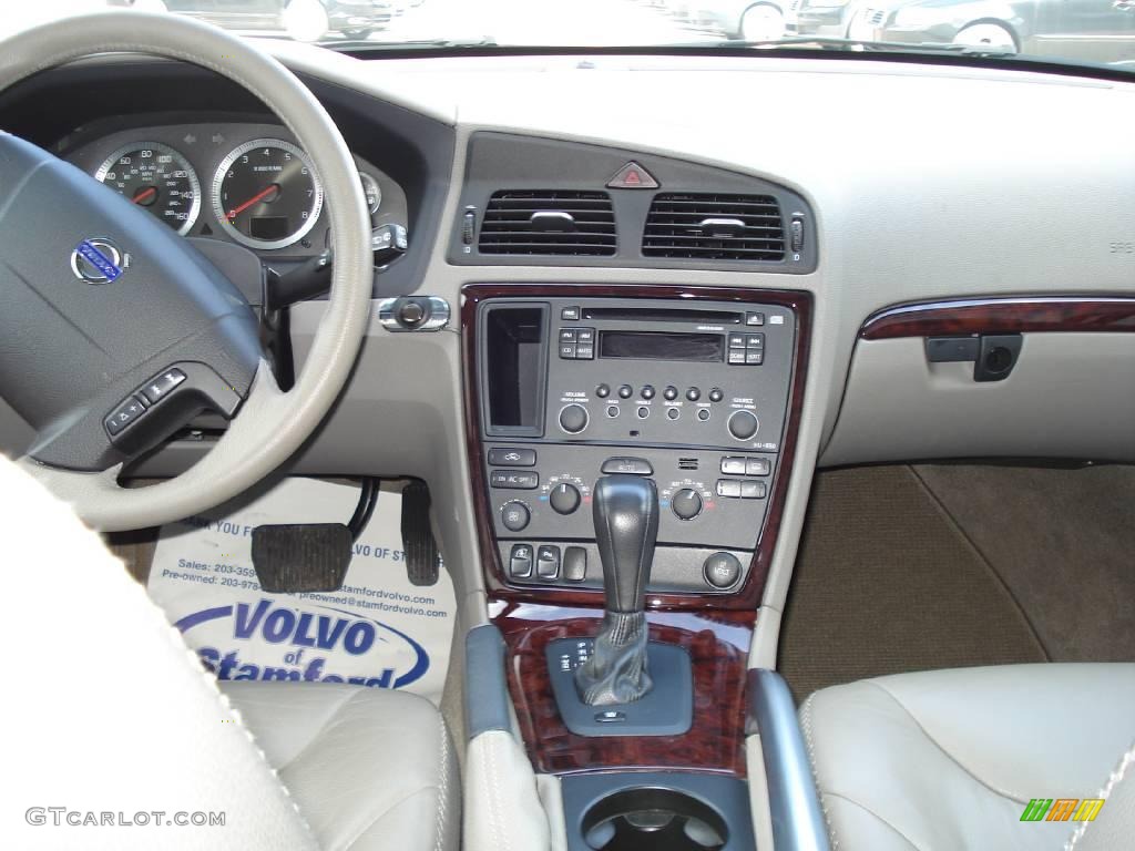 2007 XC70 AWD - Willow Green Metallic / Taupe photo #6