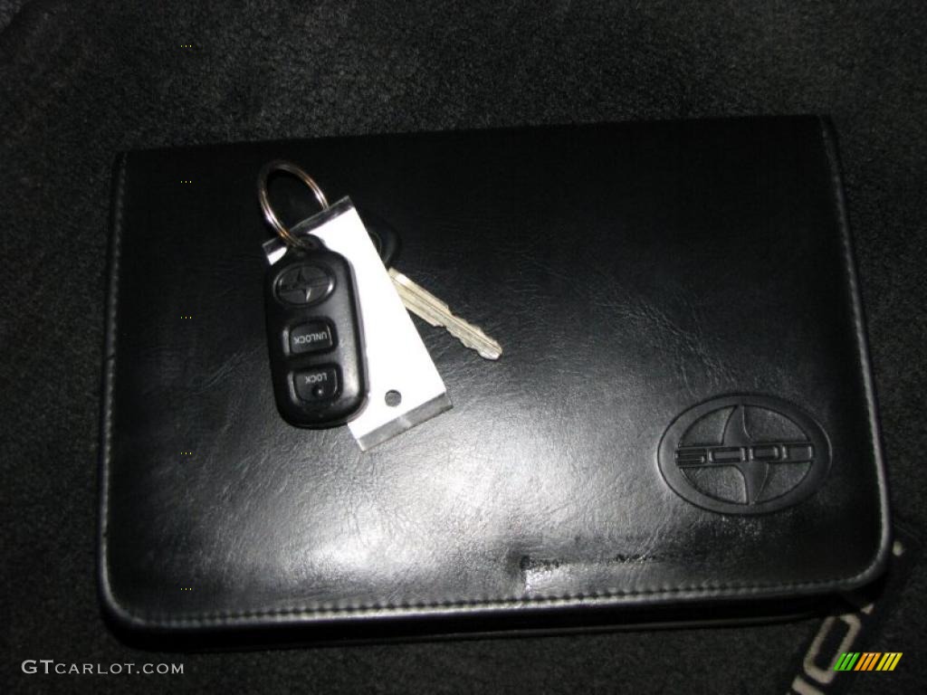 2005 xB  - Thunder Cloud Metallic / Dark Charcoal photo #20