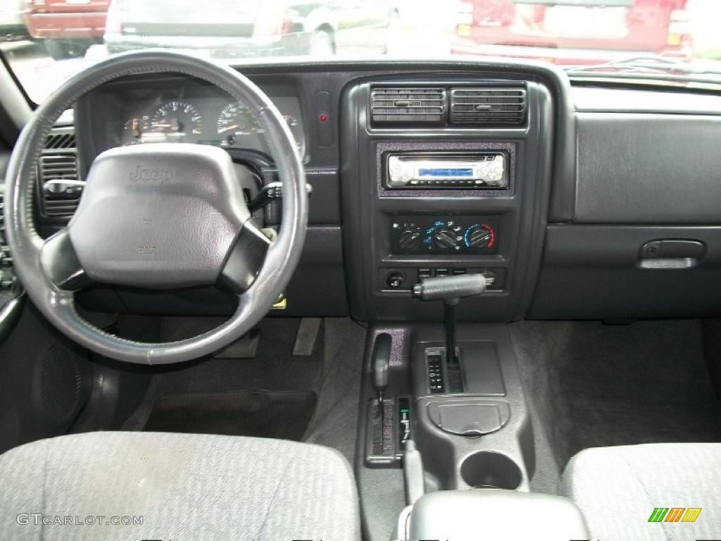 2000 Cherokee Sport 4x4 - Black / Agate Black photo #10