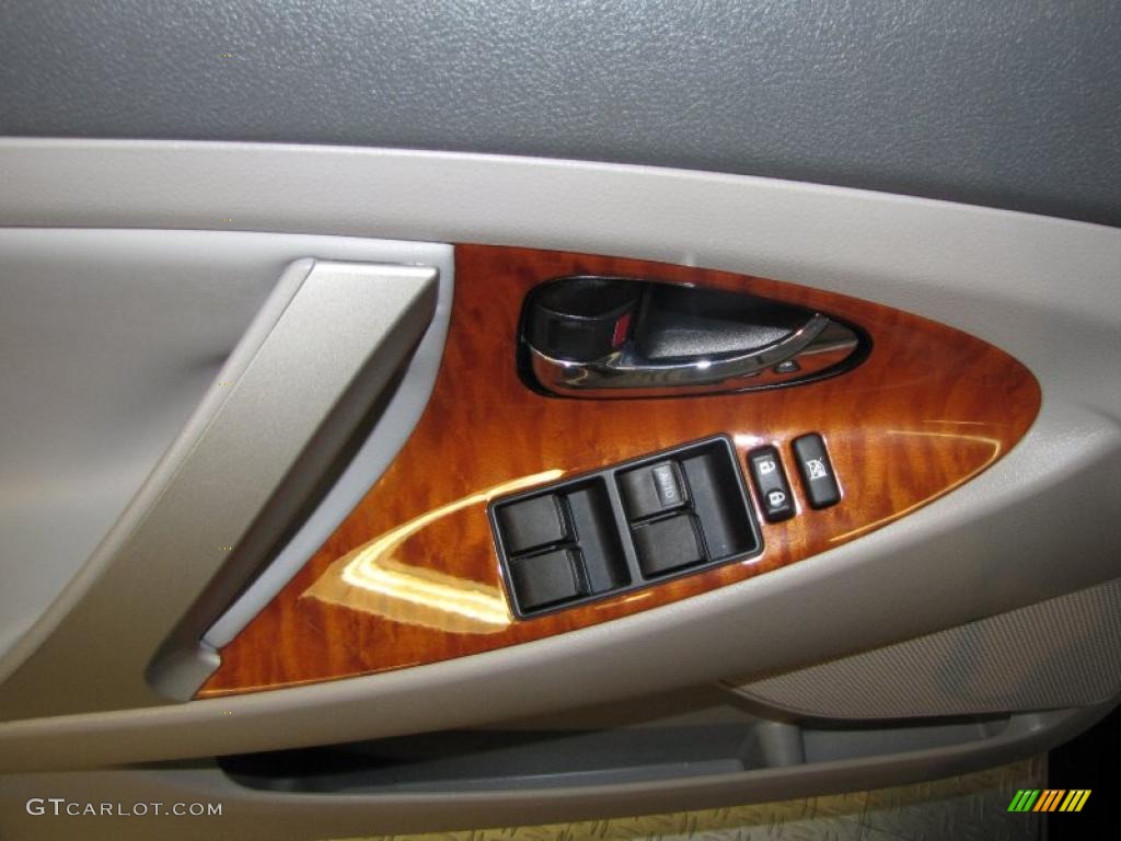 2008 Camry XLE - Black / Ash photo #16
