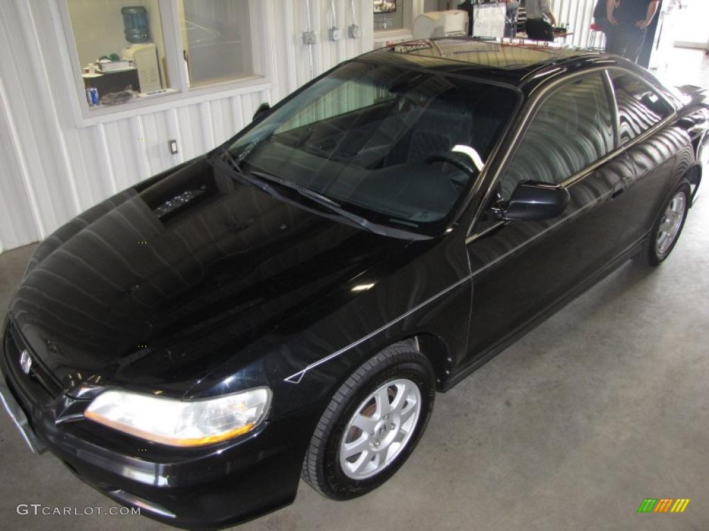 2002 Accord SE Coupe - Nighthawk Black Pearl / Black photo #2