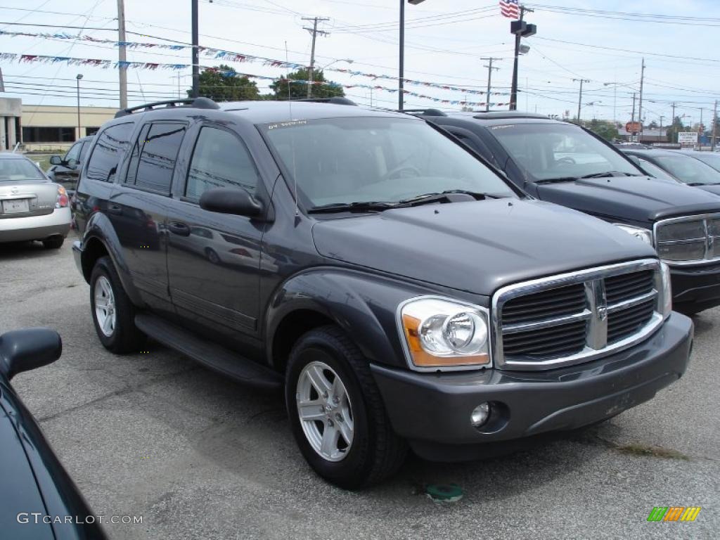 2004 Durango SLT 4x4 - Graphite Metallic / Medium Slate Gray photo #2