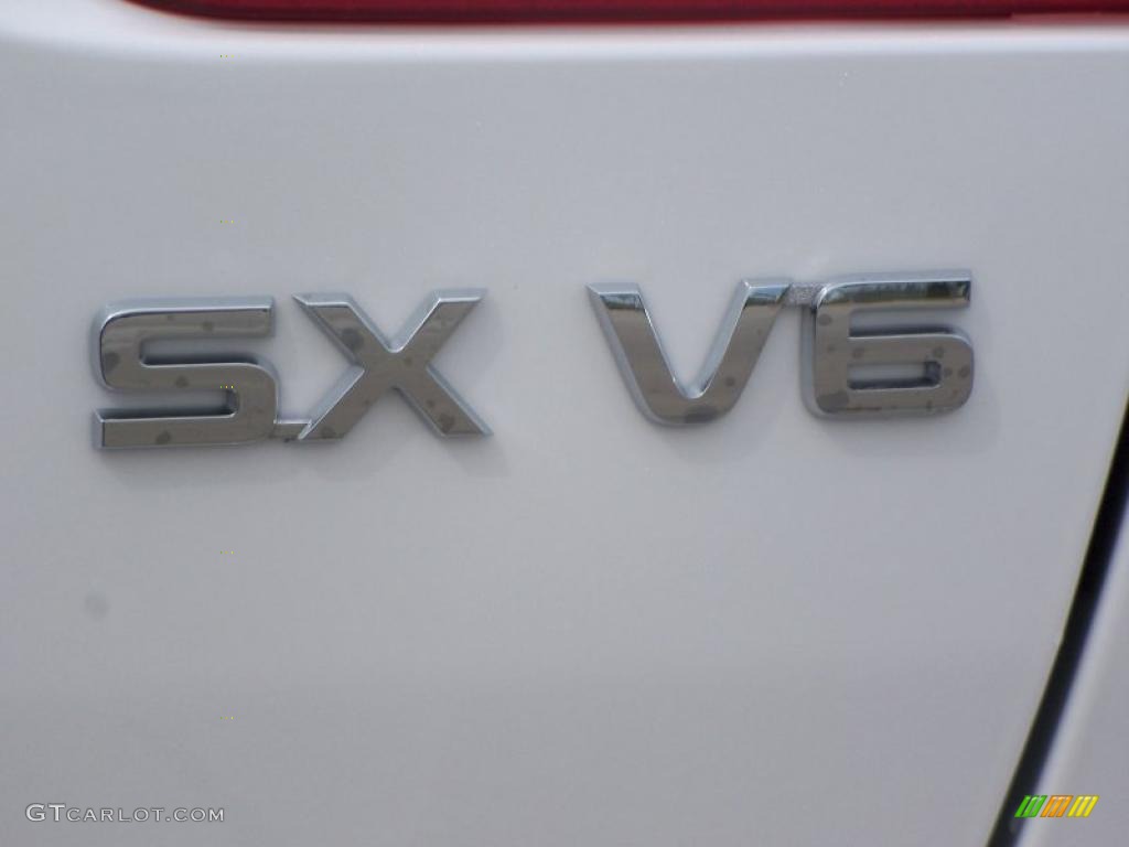 2011 Sorento SX V6 - Snow White Pearl / Black photo #8