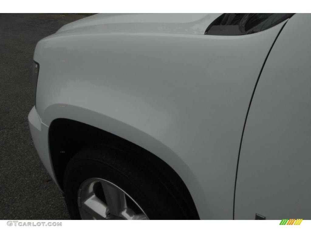 2007 Tahoe LTZ 4x4 - Summit White / Light Cashmere/Ebony photo #48