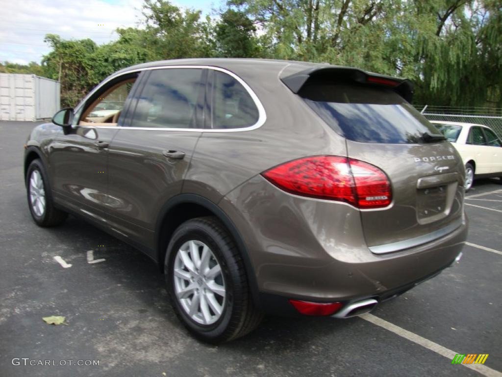 2011 Cayenne  - Umber Brown Metallic / Luxor Beige photo #9