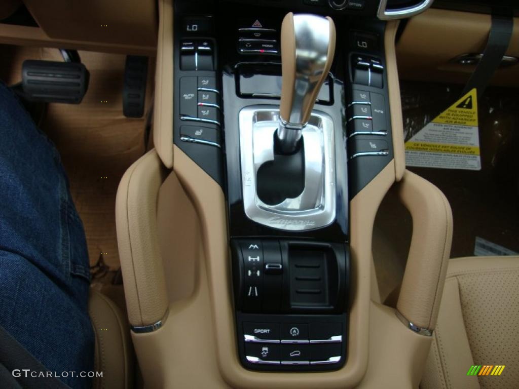 2011 Cayenne  - Umber Brown Metallic / Luxor Beige photo #32