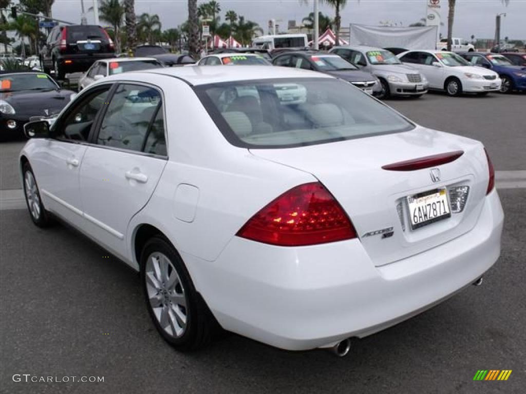 2007 Accord LX V6 Sedan - Taffeta White / Ivory photo #5