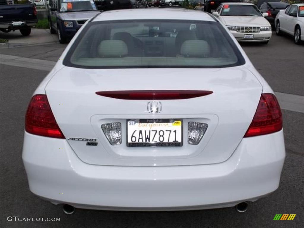 2007 Accord LX V6 Sedan - Taffeta White / Ivory photo #6