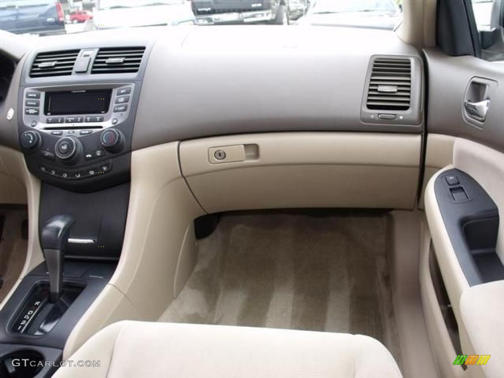 2007 Accord LX V6 Sedan - Taffeta White / Ivory photo #12