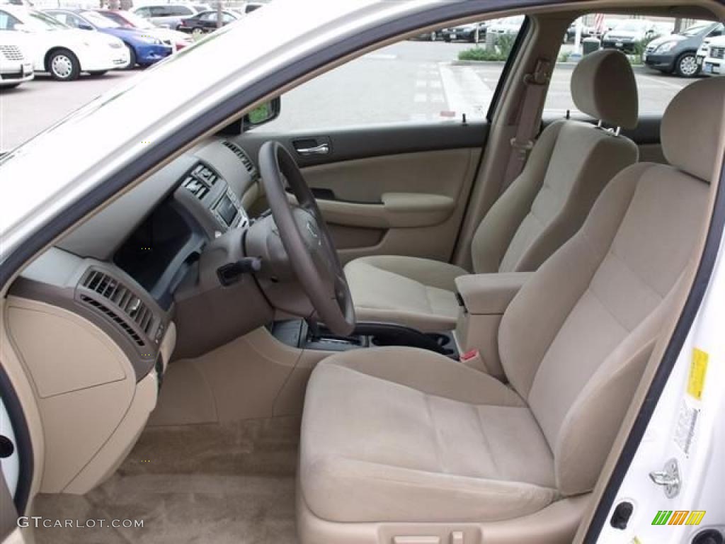 2007 Accord LX V6 Sedan - Taffeta White / Ivory photo #18