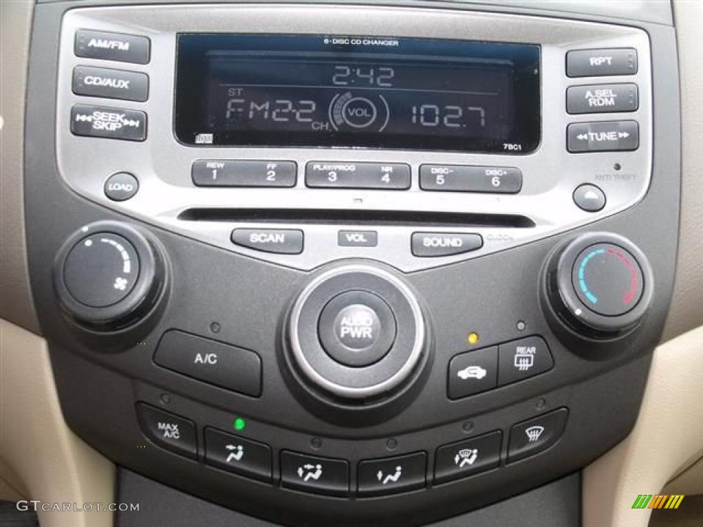 2007 Accord LX V6 Sedan - Taffeta White / Ivory photo #23