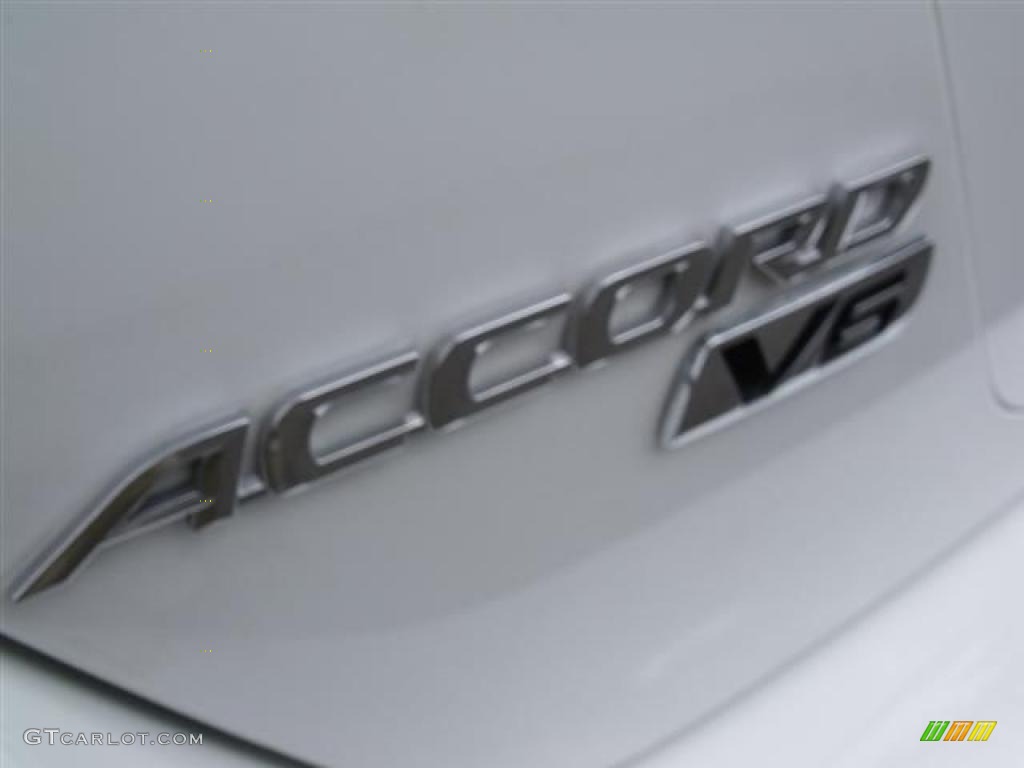 2007 Accord LX V6 Sedan - Taffeta White / Ivory photo #28