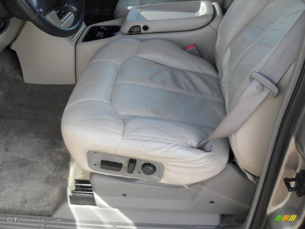2002 Tahoe LT - Light Pewter Metallic / Medium Gray/Neutral photo #8