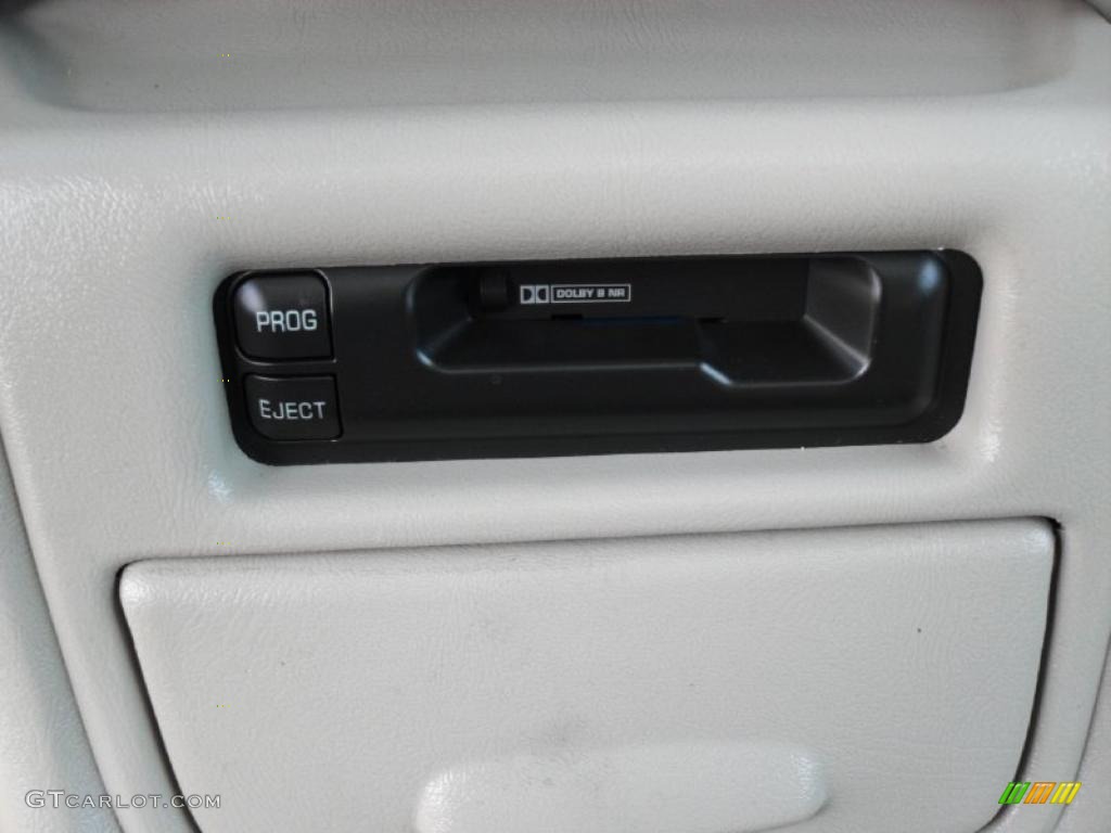 2002 Tahoe LT - Light Pewter Metallic / Medium Gray/Neutral photo #11