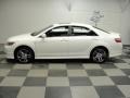 Super White - Camry SE Photo No. 8