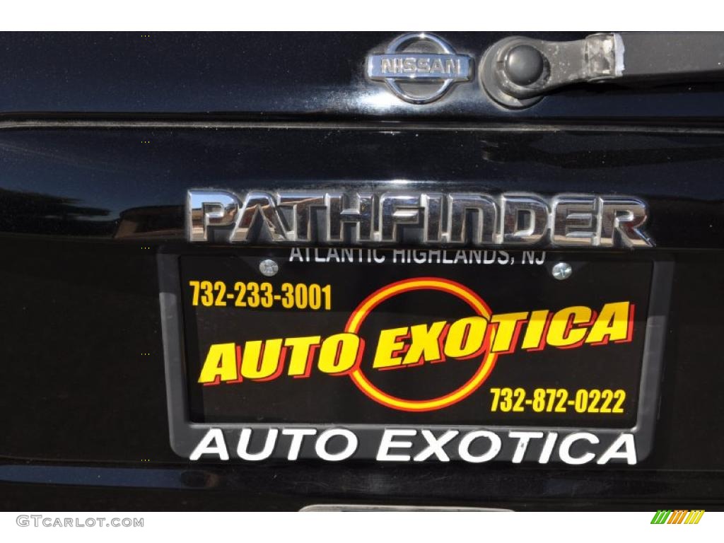 1999 Pathfinder LE 4x4 - Super Black / Blond photo #25