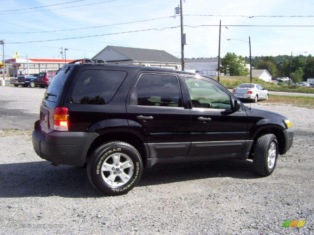 2006 Escape XLT 4WD - Black / Medium/Dark Flint photo #4
