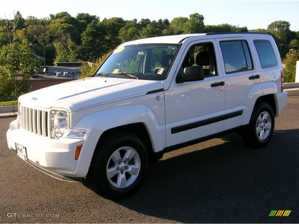 Stone White Jeep Liberty