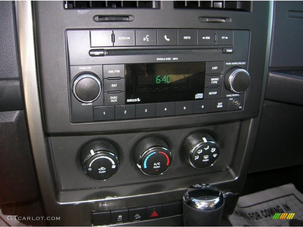 2010 Liberty Sport 4x4 - Stone White / Dark Slate Gray photo #11
