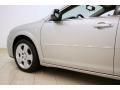 Silver Pearl Metallic - Aura XE Photo No. 26