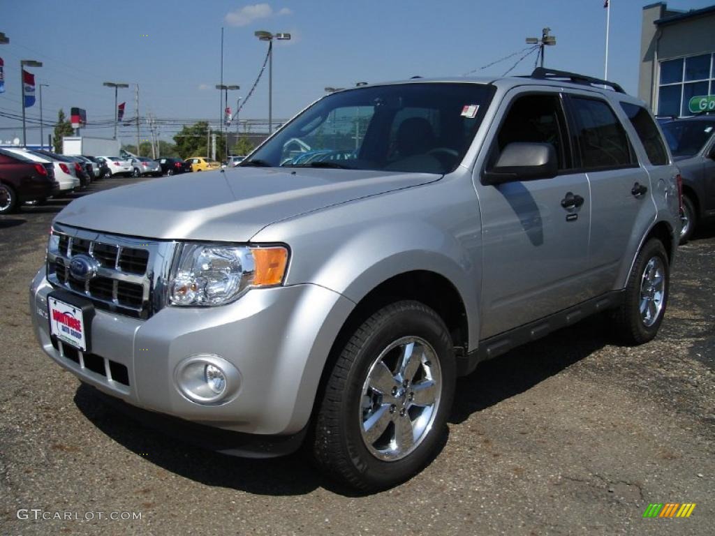 2010 Escape XLT V6 - Ingot Silver Metallic / Charcoal Black photo #1