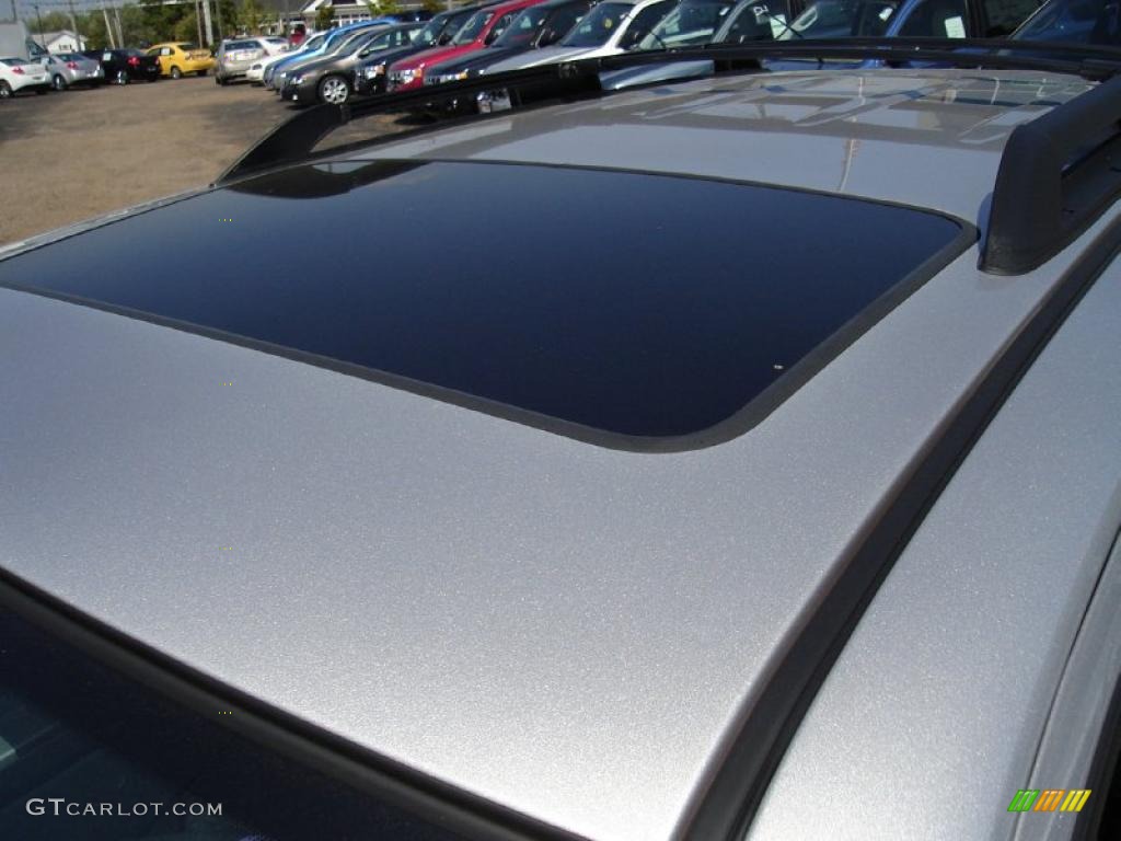 2010 Escape XLT V6 - Ingot Silver Metallic / Charcoal Black photo #9