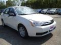 White Suede - Focus SE Sedan Photo No. 7