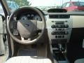 White Suede - Focus SE Sedan Photo No. 12