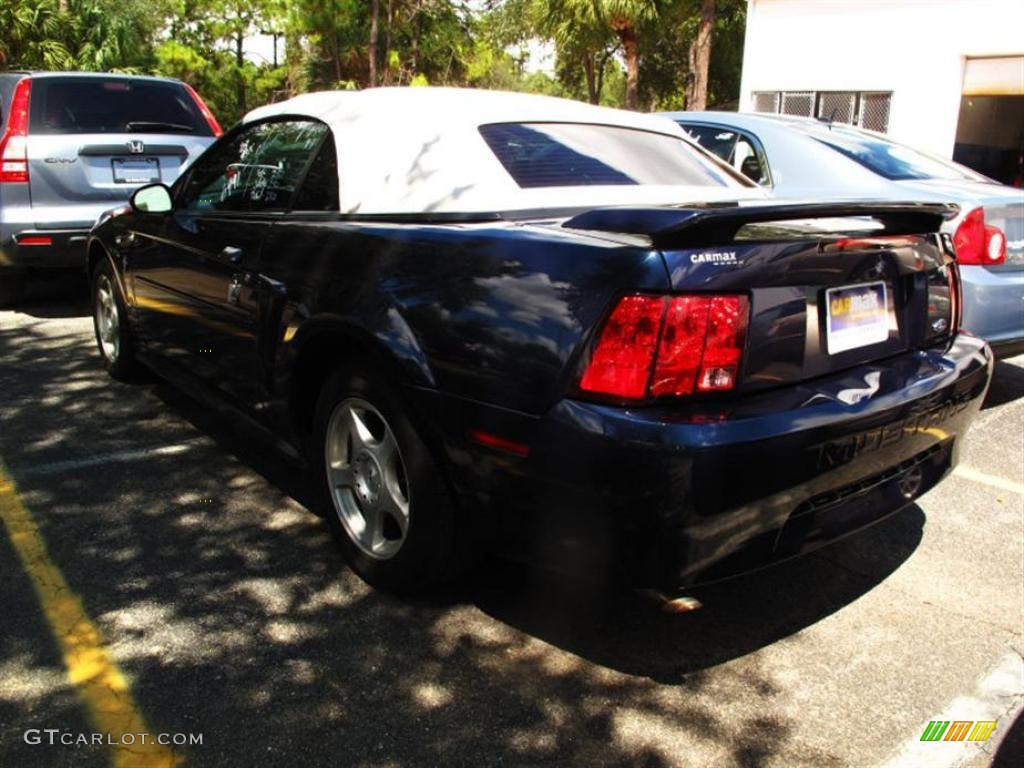 2003 Mustang V6 Convertible - True Blue Metallic / Medium Parchment photo #3