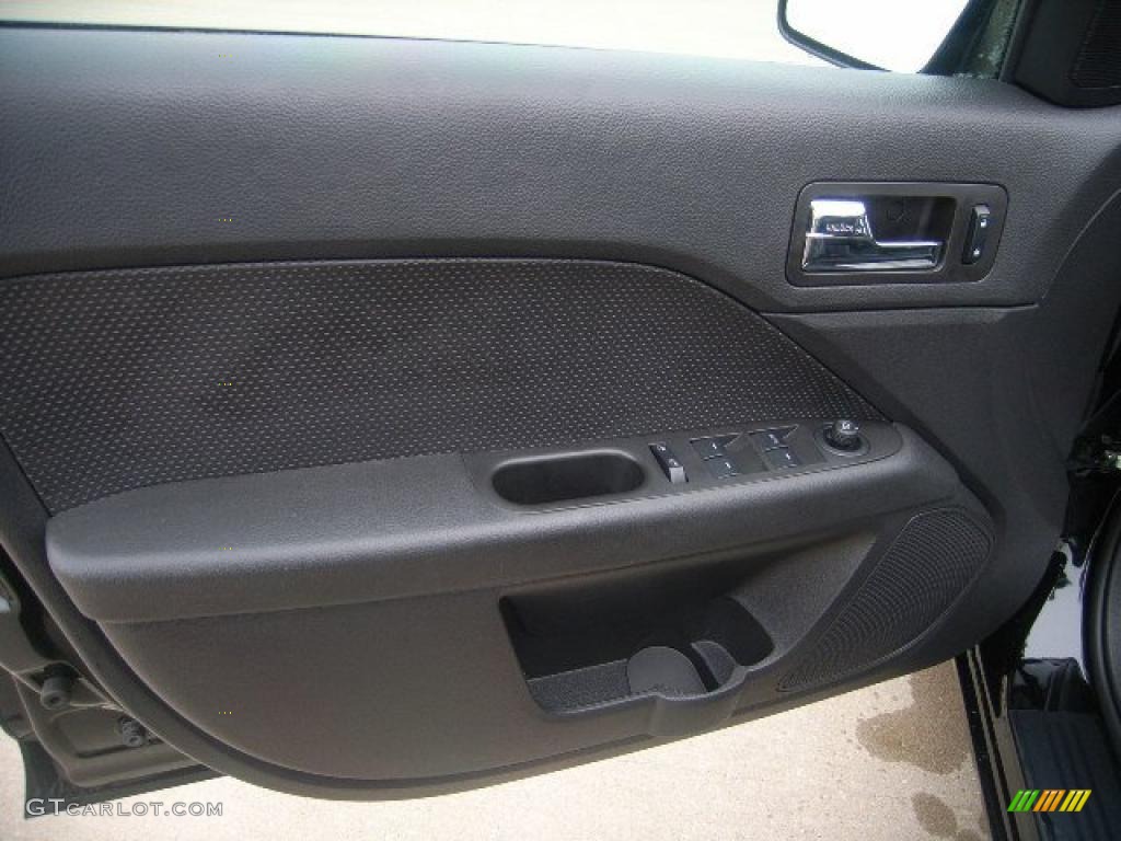 2007 Fusion SEL V6 - Black / Charcoal Black photo #23